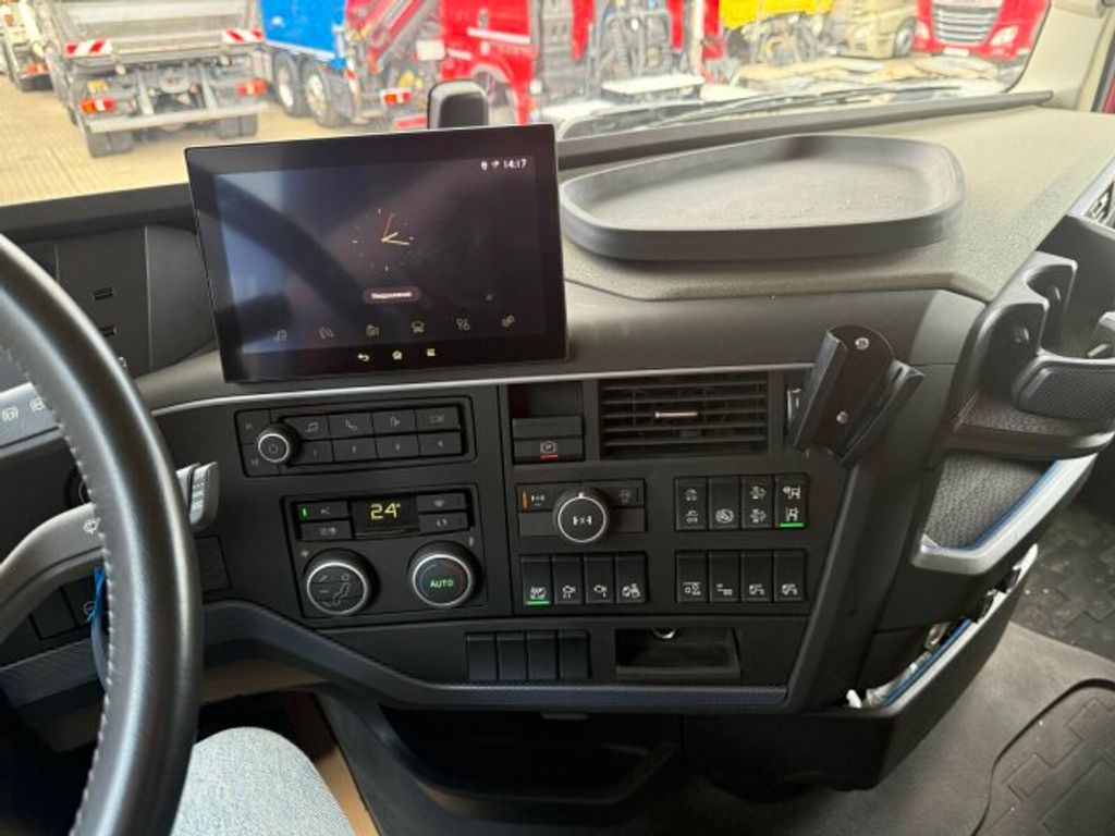 Volvo  (11)