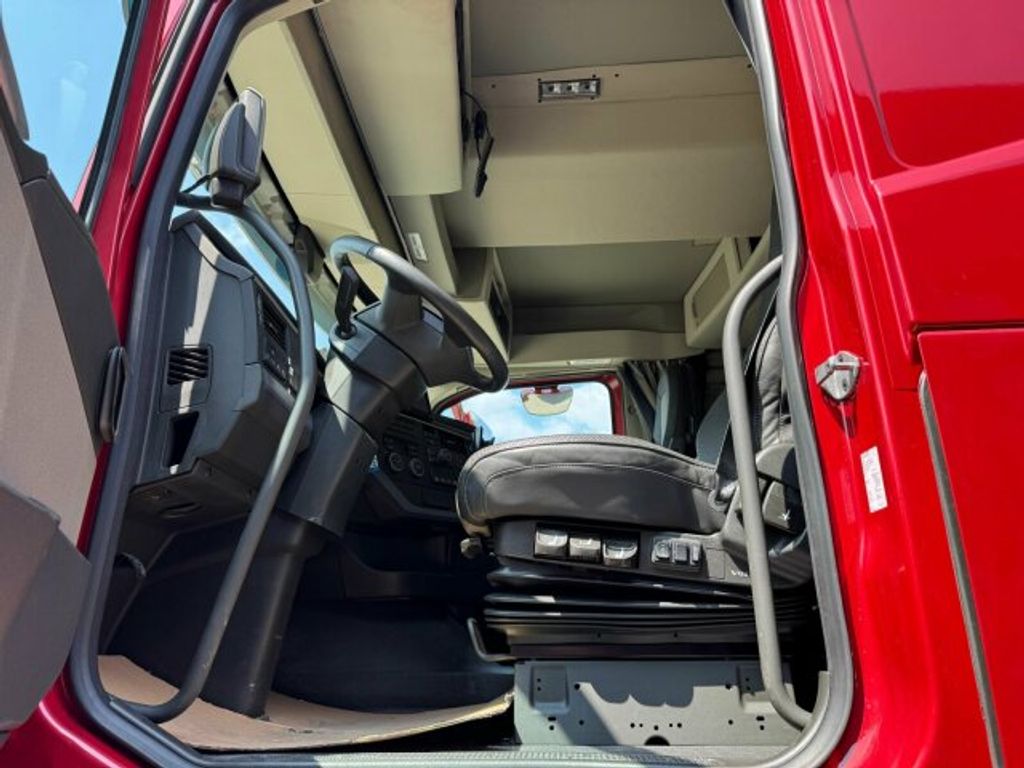 Volvo  (13)