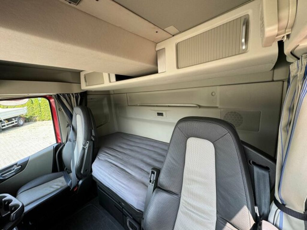 Volvo  (15)