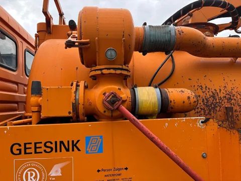 MAN 15.192 (6-CILINDER) WITH GEESINK VACUUM TANK (MANUAL GEARBOX / P.T.O.) ORIGINAL DUTCH TRUCK | Engel Trucks B.V. [14]