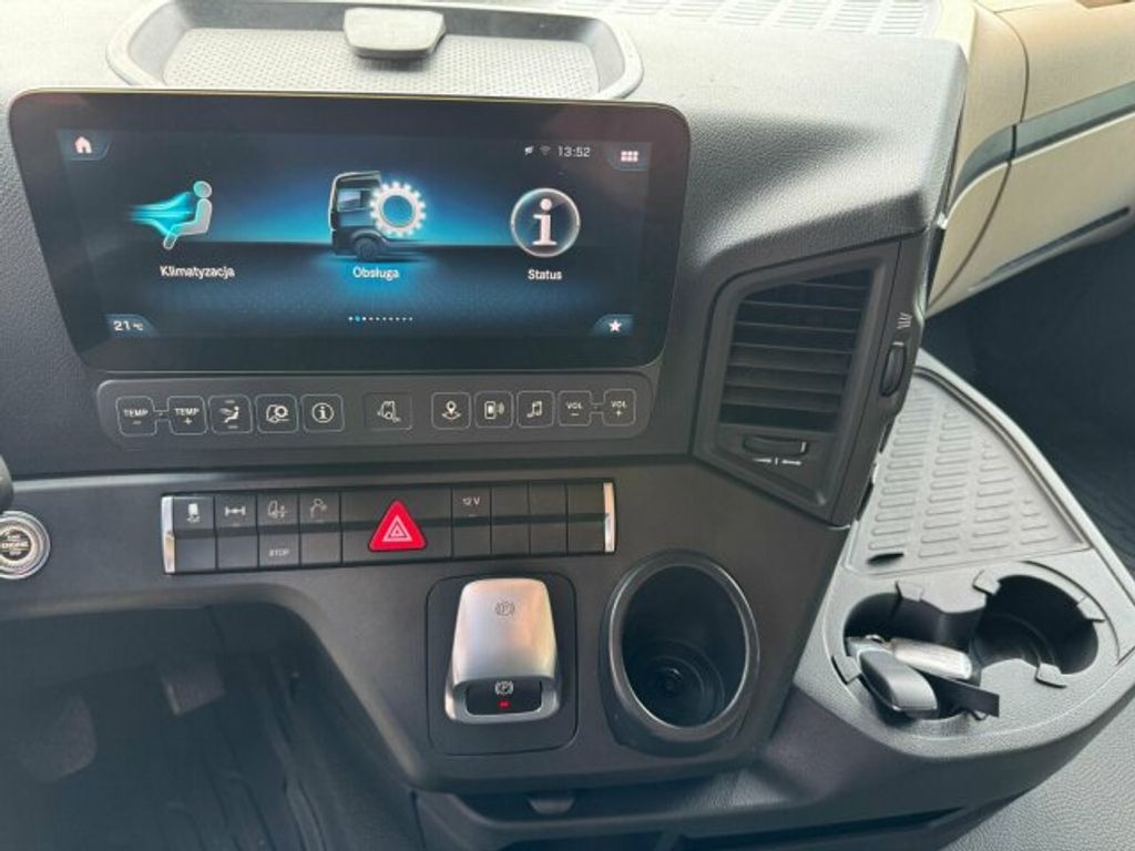 Mercedes-Benz  (11)