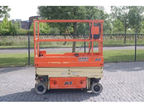 JLG
1930 ES | 7.7 METER | 230 KG | Hulleman Trucks [1]