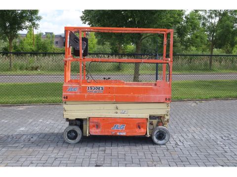 JLG
1930 ES | 7.7 METER | 230 KG | Hulleman Trucks [1]