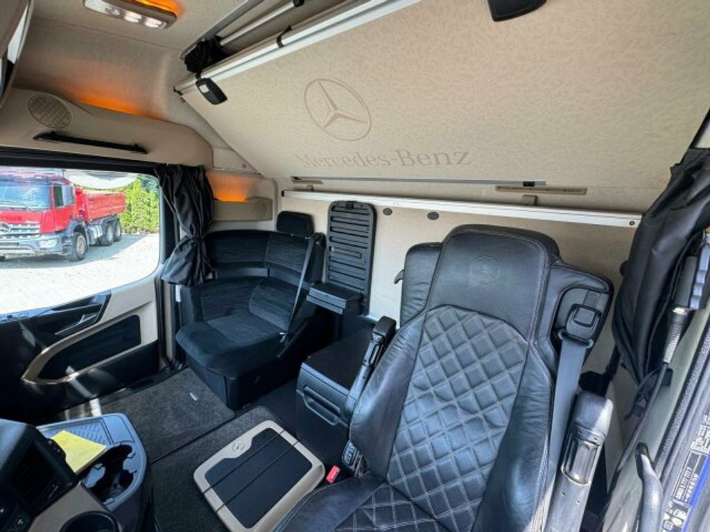 Mercedes-Benz  (14)