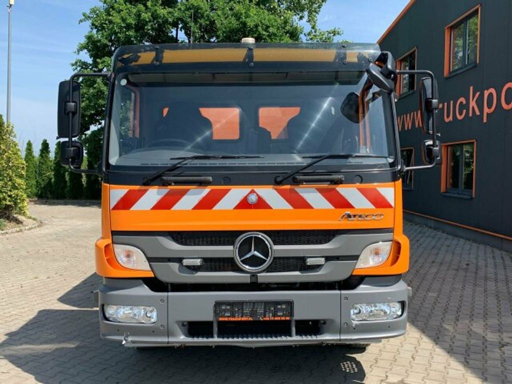 Mercedes-Benz  (7)