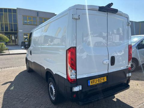 Iveco l2h1 automaat airco 140000km euro 6 3500kg trekhaak | Van Nierop BV [9]