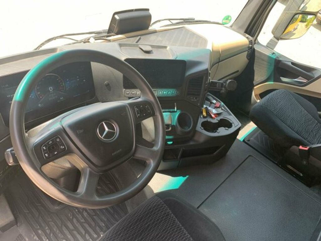 Mercedes-Benz  (15)