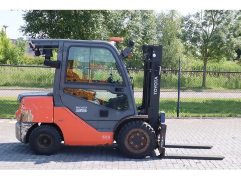 Toyota
02-8FDJF35 | 3.5 TON | SIDESHIFT | DUPLEX | Hulleman Trucks [4]