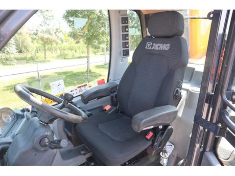 Dieci
PEGASUS 50.21 | FORKS | HOOK BLOCK | GOOD CONDITION | Hulleman Trucks [17]