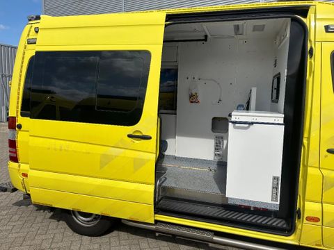 Mercedes-Benz 319CDI L2H2 AMBULANCE AUTOMAAT V6 MOTORSCHADE | Van Nierop BV [13]