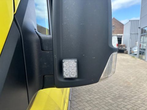 Mercedes-Benz 319CDI L2H2 AMBULANCE AUTOMAAT V6 MOTORSCHADE | Van Nierop BV [20]