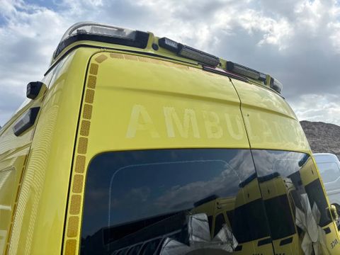 Mercedes-Benz 319CDI L2H2 AMBULANCE AUTOMAAT V6 MOTORSCHADE | Van Nierop BV [23]