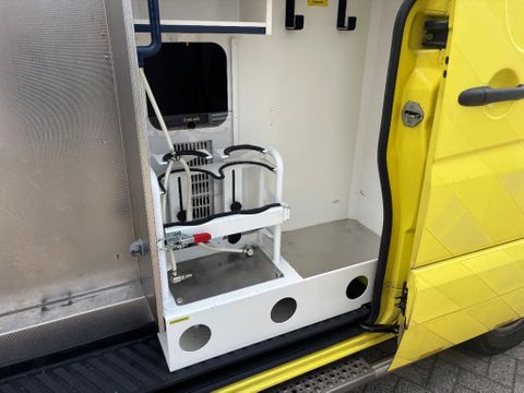 Mercedes-Benz 319CDI L2H2 AMBULANCE AUTOMAAT V6 MOTORSCHADE | Van Nierop BV [7]