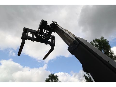 JCB
TLT 35D 4X4 CON | HYDR. FORKS | 4.4 METER | Hulleman Trucks [10]