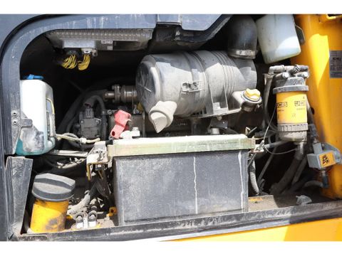 JCB
TLT 35D 4X4 CON | HYDR. FORKS | 4.4 METER | Hulleman Trucks [14]