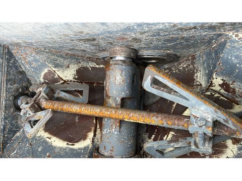 Putzmeister
 | Hulleman Trucks [12]