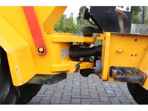 JCB
403 WLS | FORKS | BUCKET | Hulleman Trucks [15]