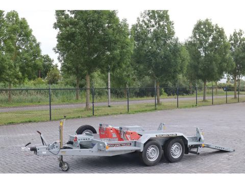 Brian James
DIGGER PLANT 2700 KG | TANDEM AXLE | MACHINE TRANSPORT | Hulleman Trucks [8]