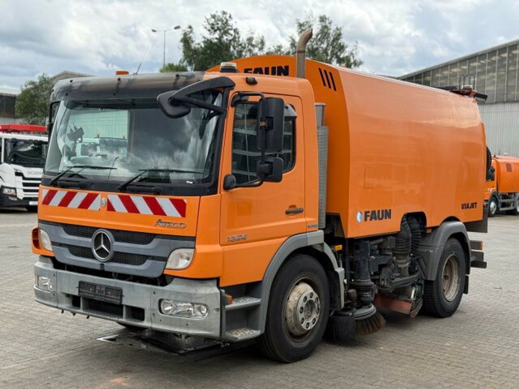 Mercedes-Benz  (7)