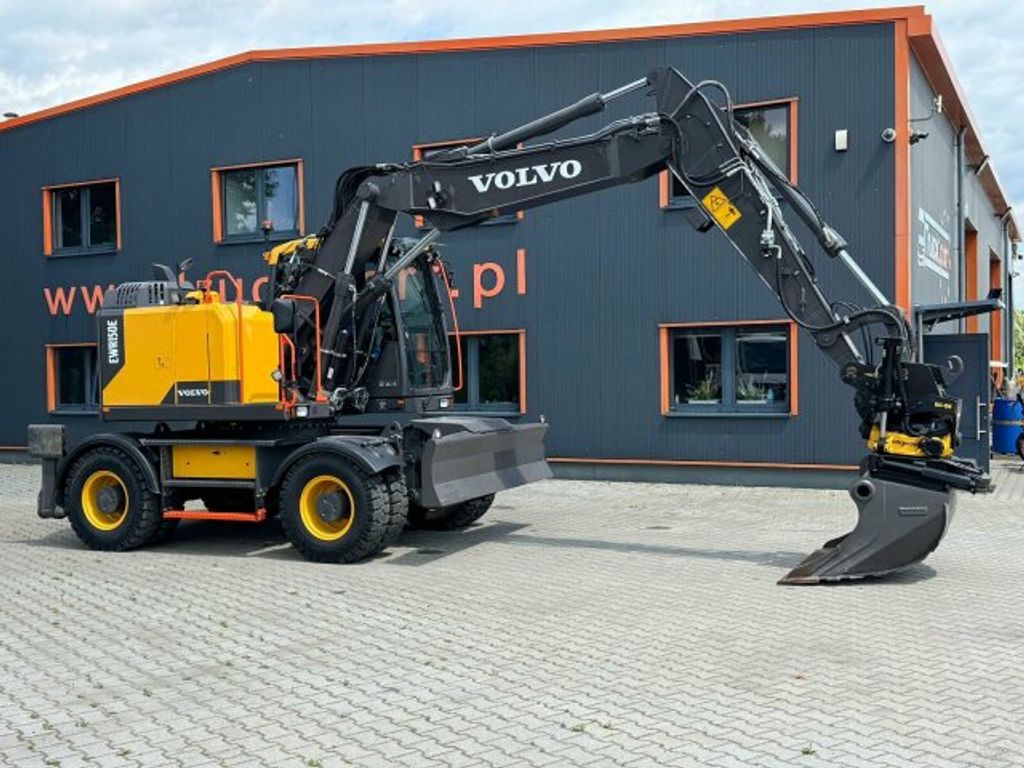 Volvo  (4)