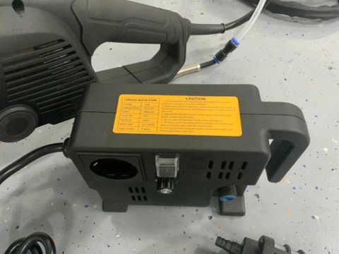 UF Equipment Betonzaag | Used Machinery Trading B.V. [12]