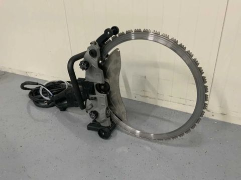 UF Equipment Betonzaag | Used Machinery Trading B.V. [6]