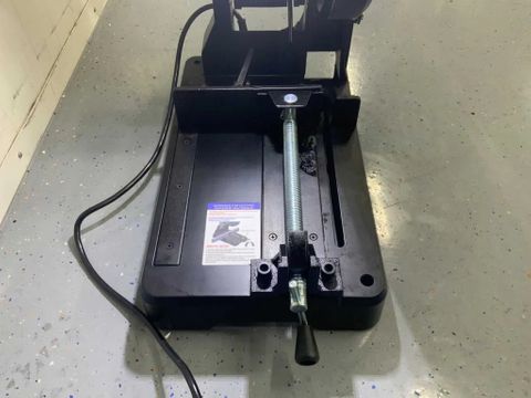 UF Equipment Afkortzaag Metaal | Used Machinery Trading B.V. [20]