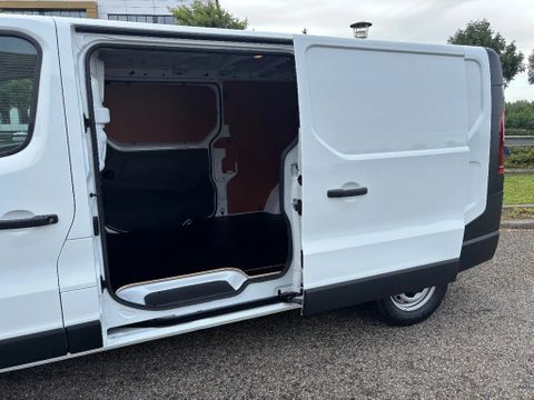 Renault 2.0DCI L2H1 Automaat Airco Cruisecontrol Trekhaak 150PK NIEUW BPM VRIJ 10X OP VOORRAAD | Van Nierop BV [8]