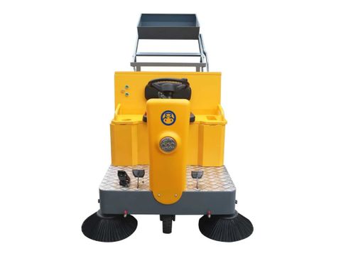 Hippo S1350P - Zelfrijdende veegmachine | Used Machinery Trading B.V. [3]