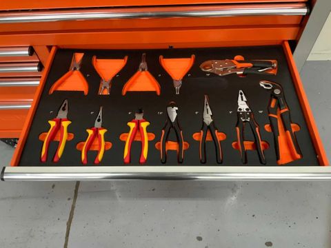 Daewoo Gereedschapswagen | Used Machinery Trading B.V. [10]