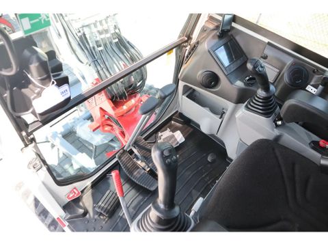 Takeuchi
TB235-2 | TREE CUTTER | GRAB | TILT + 5 ATTACHMENTS | Hulleman Trucks [18]