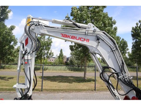 Takeuchi
TB235-2 | TREE CUTTER | GRAB | TILT + 5 ATTACHMENTS | Hulleman Trucks [8]