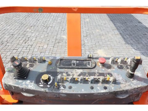 JLG
1350 SJP ULTRABOOM | 43.3 METER | 1 OWNER | Hulleman Trucks [11]