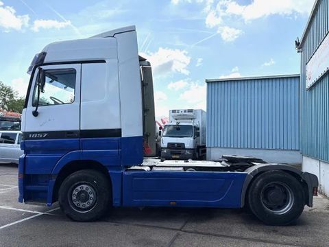 Mercedes-Benz LS (MP1) MEGASPACE (EPS WITH CLUTCH (3-PEDALS) / RETARDER / REDUCTION AXLE / AIRCONDITIONING) | Engel Trucks B.V. [5]