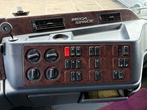 Mercedes-Benz LS (MP1) MEGASPACE (EPS WITH CLUTCH (3-PEDALS) / RETARDER / REDUCTION AXLE / AIRCONDITIONING) | Engel Trucks B.V. [8]