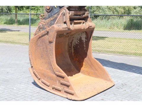 Hitachi
ZX350LC-6 | 90% UNDERCARRIAGE | BUCKET | HAMMERLINES | Hulleman Trucks [8]