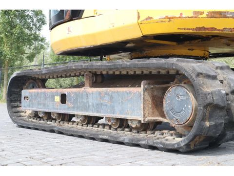 Maeda
LC755-3 | 17.5 M LIFT HEIGHT | CRAWLER | UNIC | Hulleman Trucks [13]