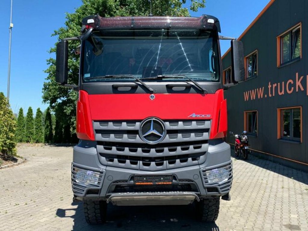 Mercedes-Benz  (2)