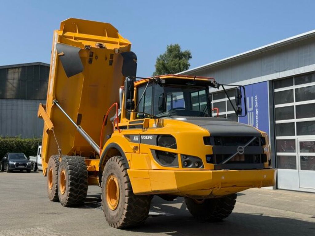 Volvo  (2)