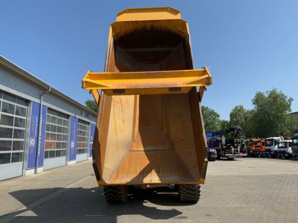 Volvo  (8)