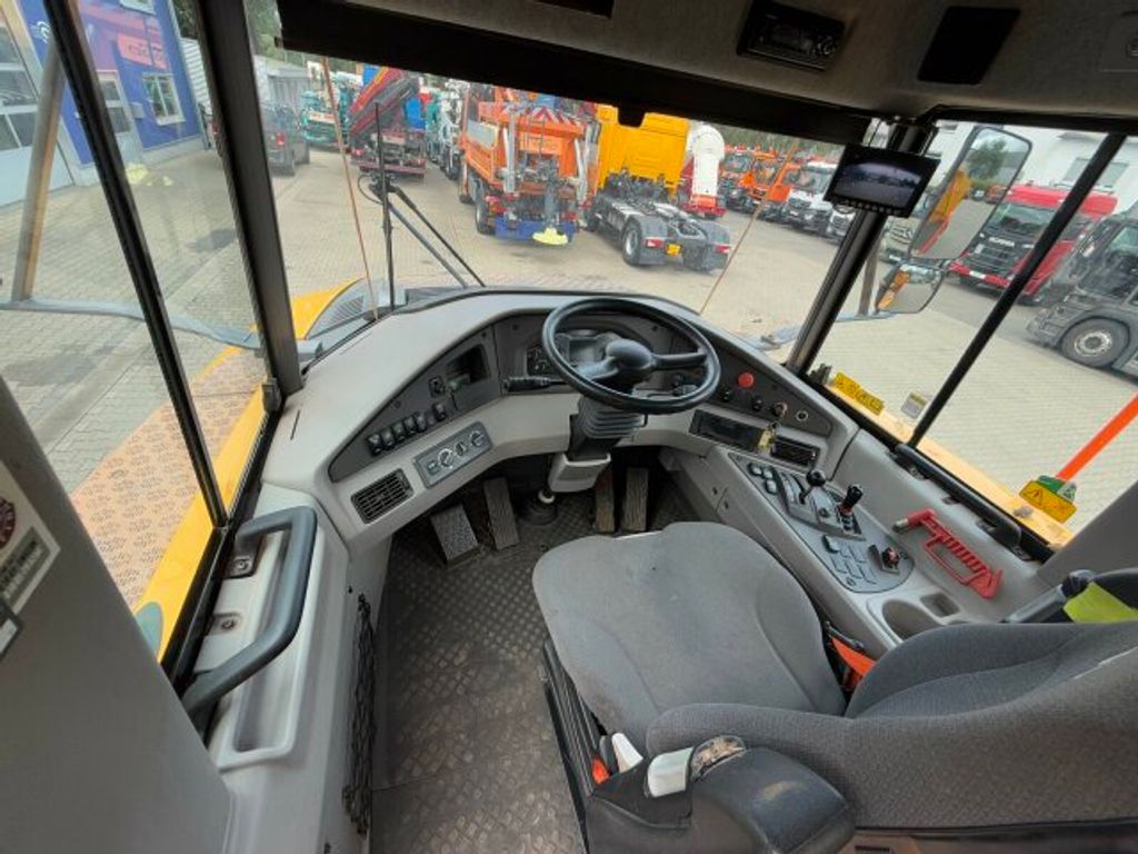 Volvo  (14)