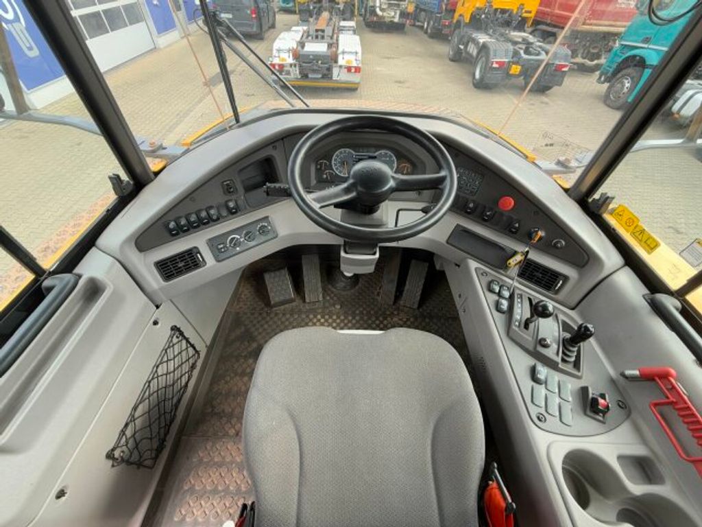Volvo  (14)