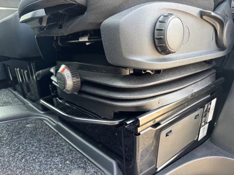 Mercedes-Benz 319CDI L2H1 Dubbelcabine 6+1 Pers Automaat Airco Cruisecontrol Led/Xenon 3500KG Trekhaak NIEUW BPM VRIJ | Van Nierop BV [16]