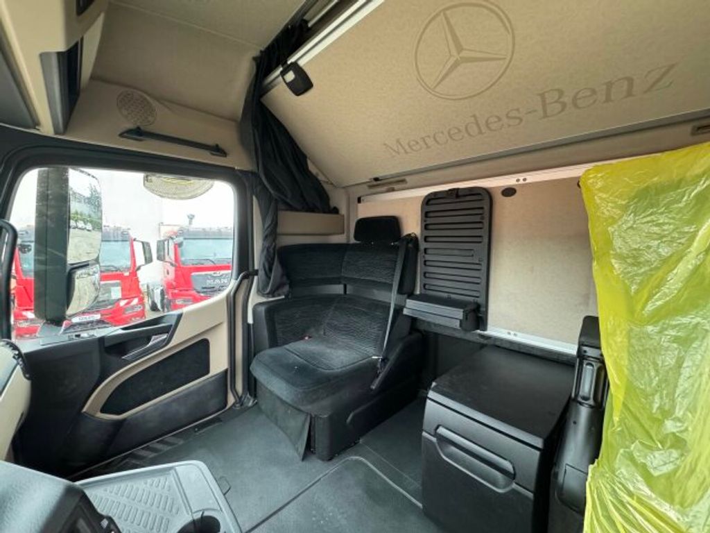 Mercedes-Benz  (11)