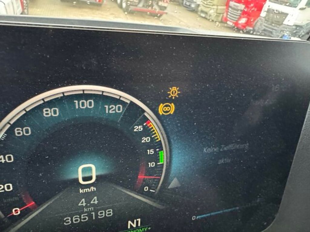 Mercedes-Benz  (13)
