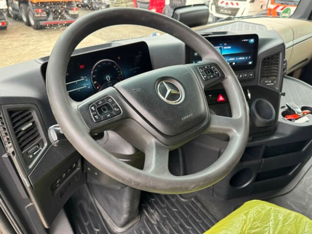Mercedes-Benz  (8)