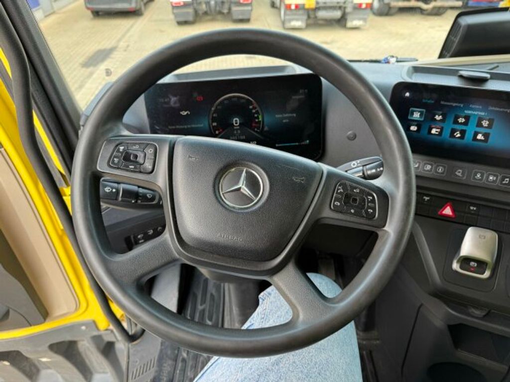Mercedes-Benz  (9)