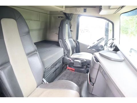 Volvo
8X4 TIPPER EURO 6 BIG AXLES RETARDER VDS | Hulleman Trucks [9]
