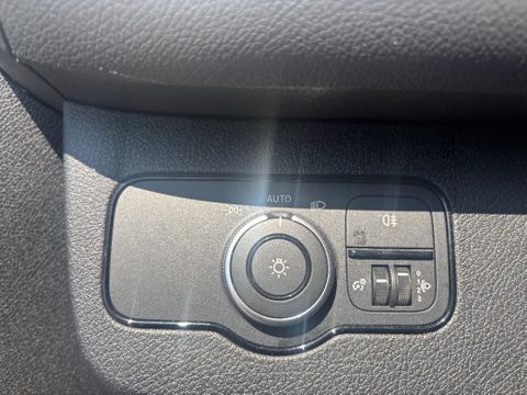 Mercedes-Benz 317CDI Dubbelcabine Openlaadbak Airco 3500KG Trekhaak 16.500KM BPM VRIJ  10 x op voorraad | Van Nierop BV [12]