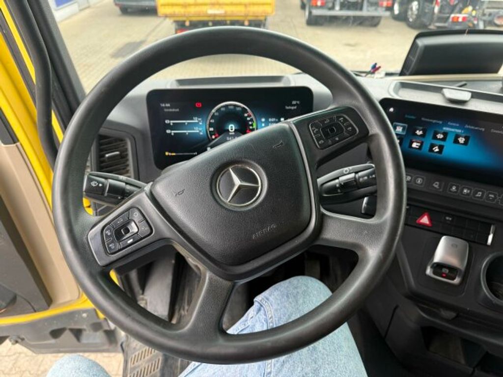 Mercedes-Benz  (9)